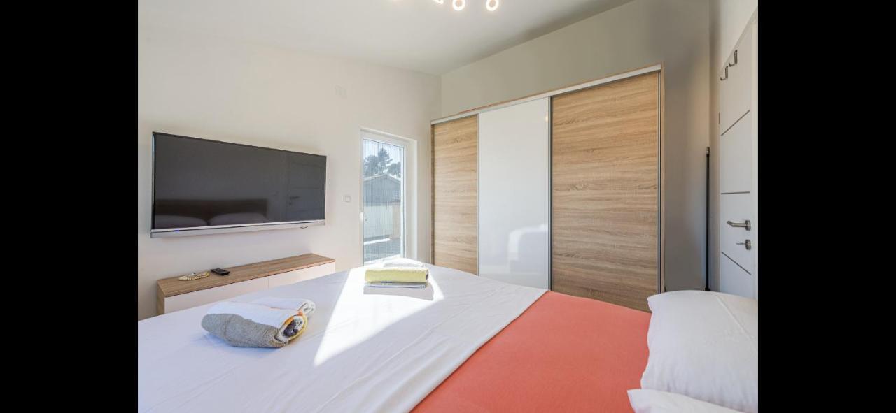 Aurum Luxury Apartments Vir Buitenkant foto