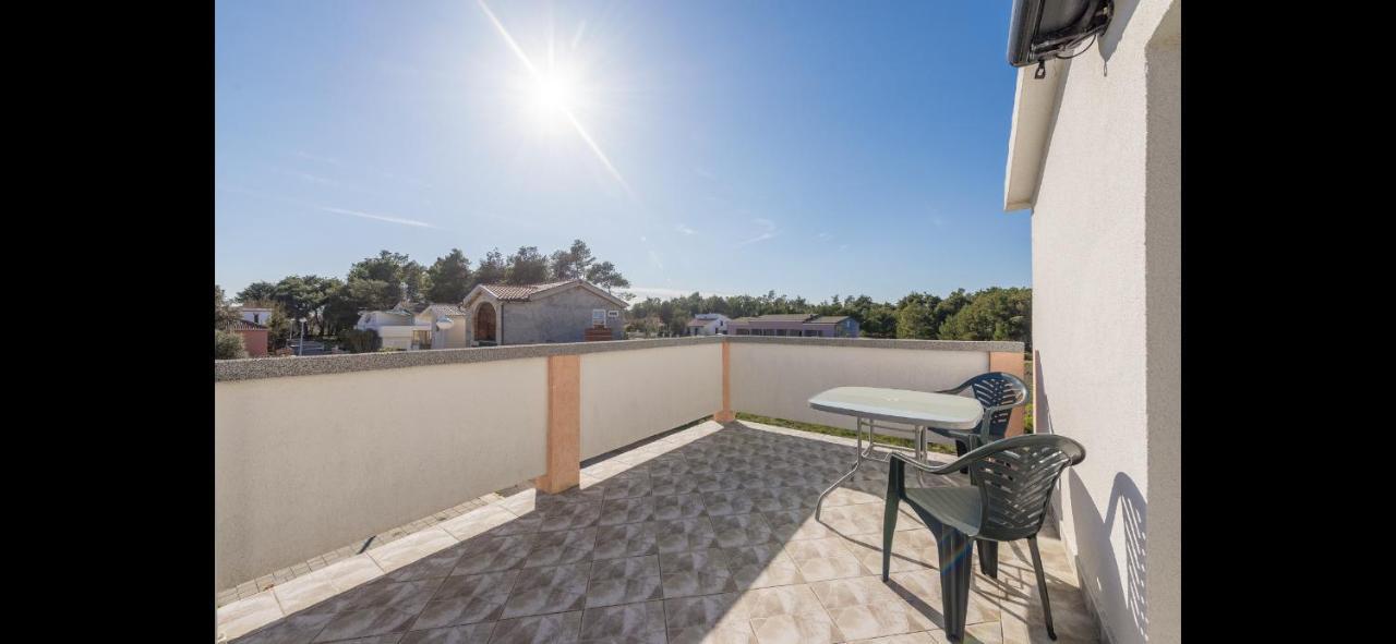 Aurum Luxury Apartments Vir Buitenkant foto
